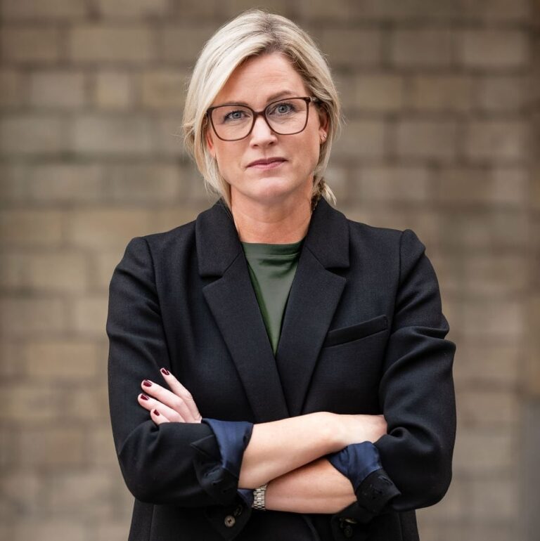Kvinna i kavaj, vd novare leadership