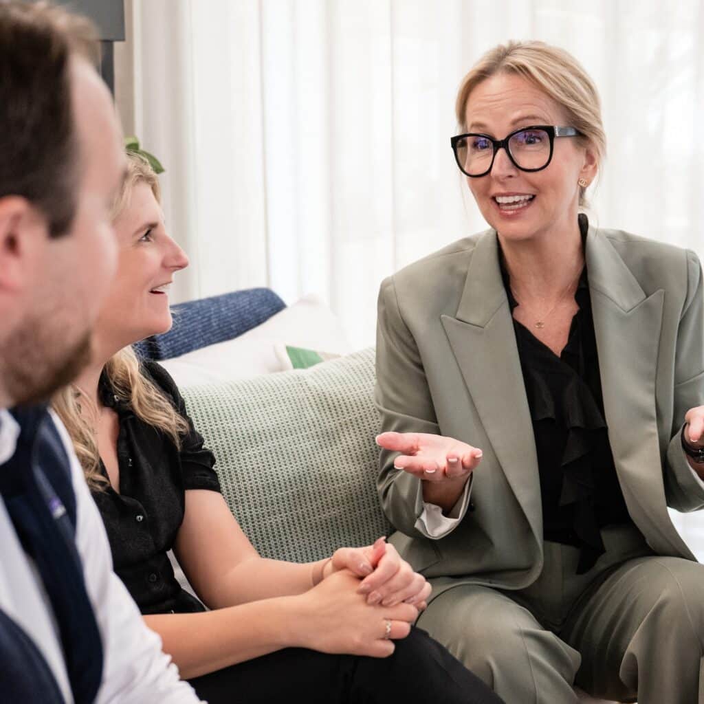 Personer som diskuterar