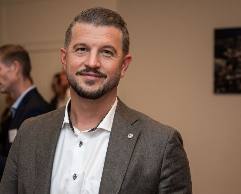 Porträtt på Stefan Aspman, alumn från Novare Executive Program